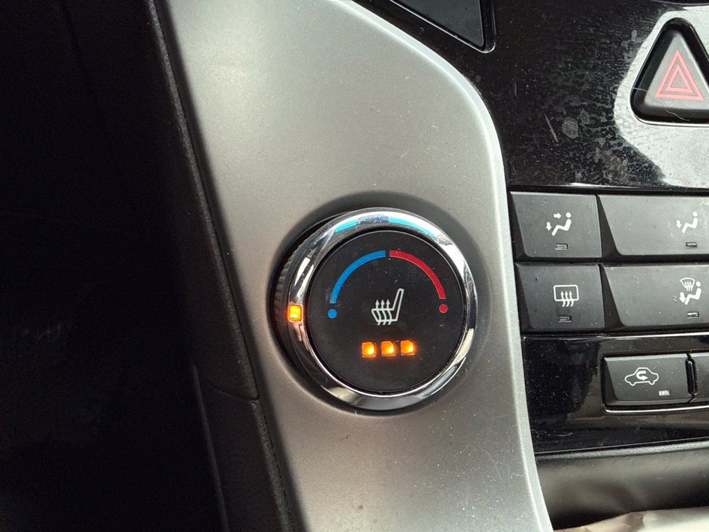 Used 2015 Chevrolet Cruze LT FWD image 14