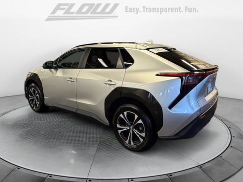 Used 2023 Toyota bZ4X XLE w/ Weather Package image 6