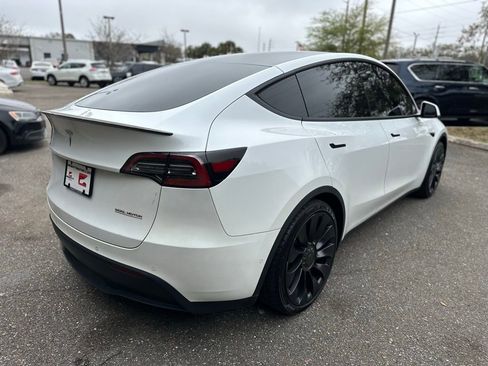 Used 2022 Tesla Model Y Performance image 11