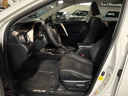 Used 2013 Toyota RAV4 XLE AWD/4WD image 21