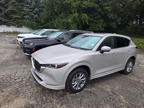 Used 2025 MAZDA CX-5 AWD 2.5 S w/ Preferred Package image 3