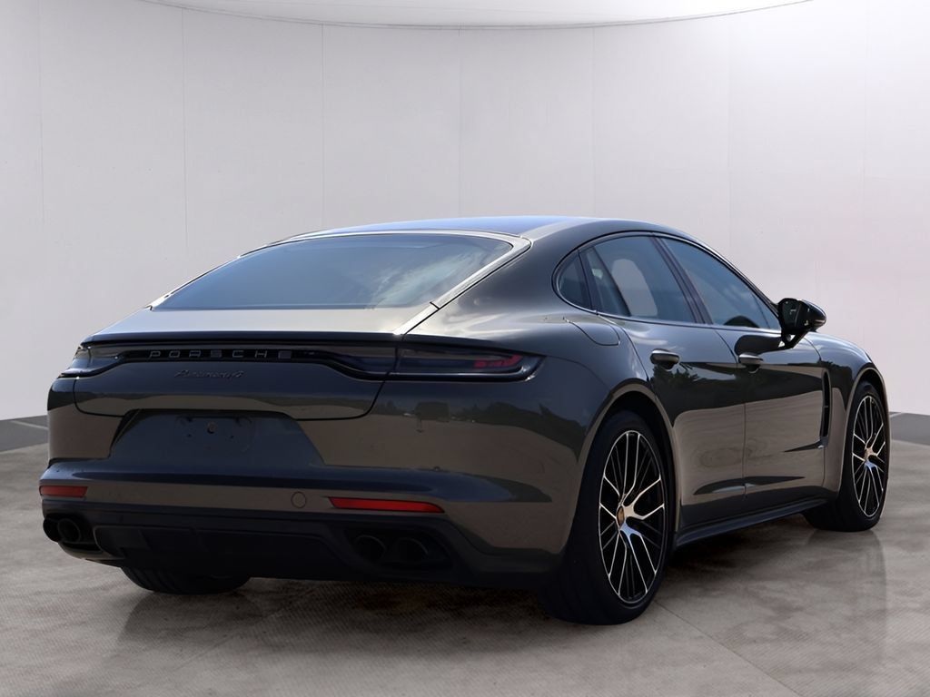 Used 2023 Porsche Panamera 4 Platinum Edition AWD/4WD image 6