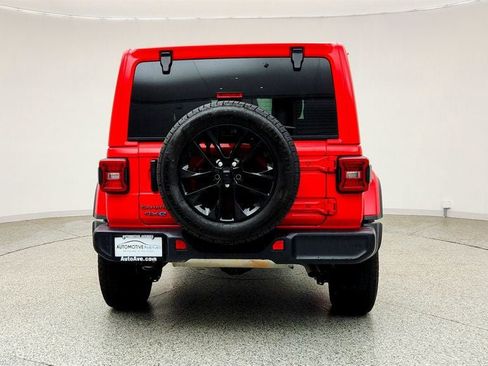 Used 2025 Jeep Wrangler Unlimited Sahara w/ Safety Group AWD/4WD image 6