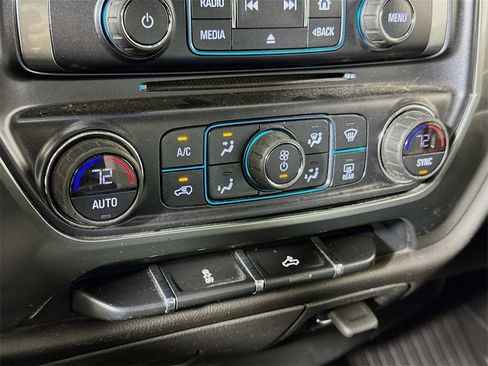 Used 2018 Chevrolet Silverado 1500 LT w/ Texas Edition image 13