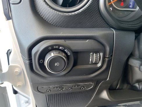 New 2025 Jeep Wrangler Unlimited Rubicon image 32