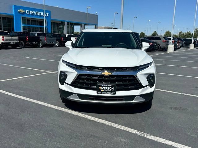 Certified 2025 Chevrolet Blazer LT AWD/4WD image 11