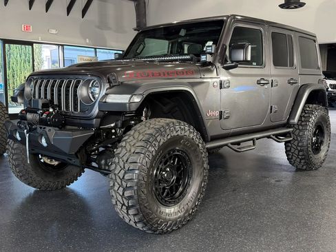 Used 2025 Jeep Wrangler Unlimited Rubicon image 7
