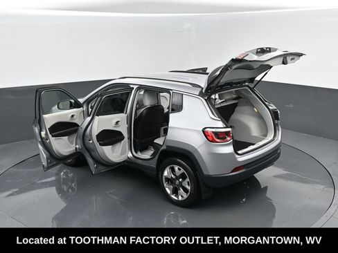 Used 2019 Jeep Compass Limited AWD/4WD image 28