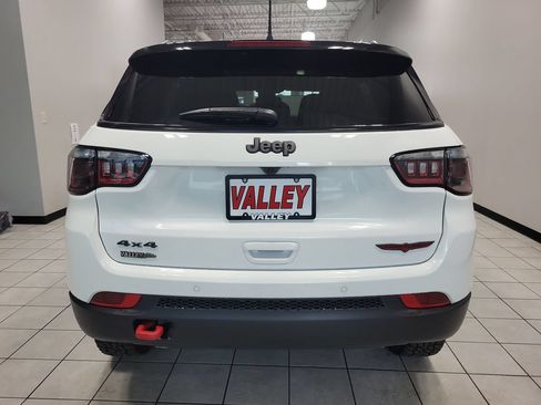 New 2026 Jeep Compass Trailhawk w/ Sun, Sound & Navigation Group AWD/4WD image 6