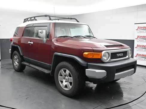 Used 2008 Toyota FJ Cruiser 4WD image 2