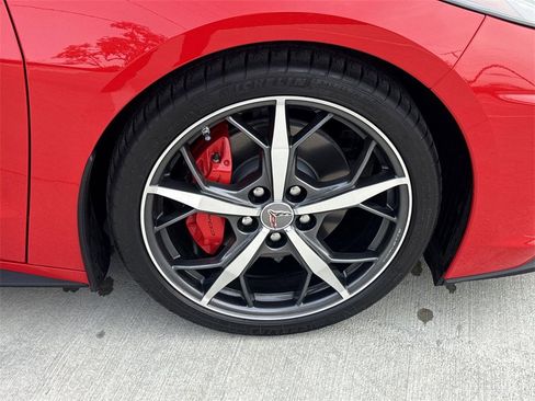 Used 2021 Chevrolet Corvette Stingray w/ Engine Appearance Package image 28