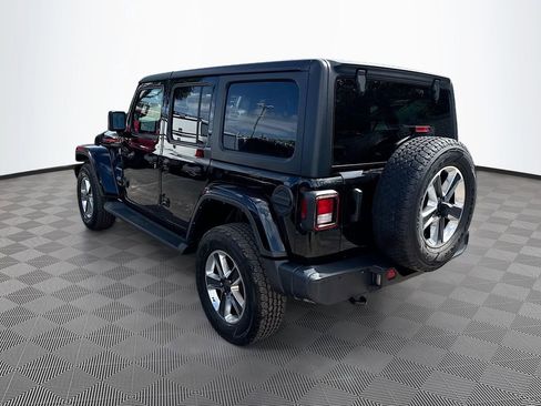 Used 2022 Jeep Wrangler Unlimited Sahara w/ Cold Weather Group image 8