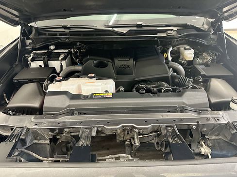 Used 2025 Toyota Tundra Limited image 35