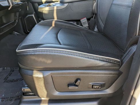 Used 2024 RAM 2500 Laramie image 19