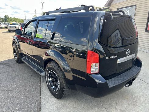 Used 2011 Nissan Pathfinder S AWD/4WD image 7