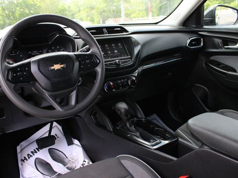 Used 2022 Chevrolet TrailBlazer LT FWD image 18