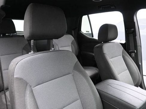 Used 2023 Chevrolet Traverse LT FWD image 32