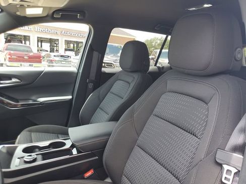 Used 2026 Chevrolet Equinox LT FWD image 12