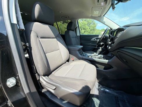 Used 2019 Chevrolet Traverse LT FWD image 18