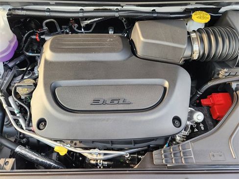 New 2026 Chrysler Pacifica Limited w/ S Appearance Package image 21