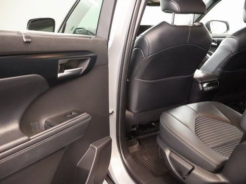 Certified 2025 Toyota Highlander XSE AWD/4WD image 27