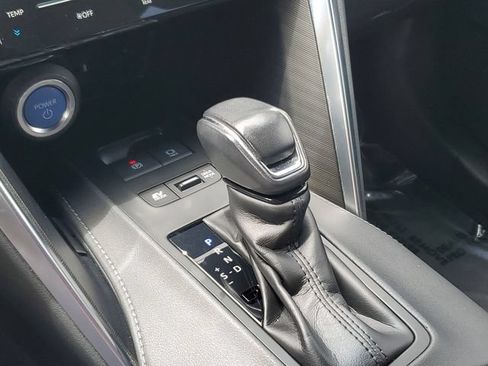 Used 2021 Toyota Venza Limited AWD/4WD image 21