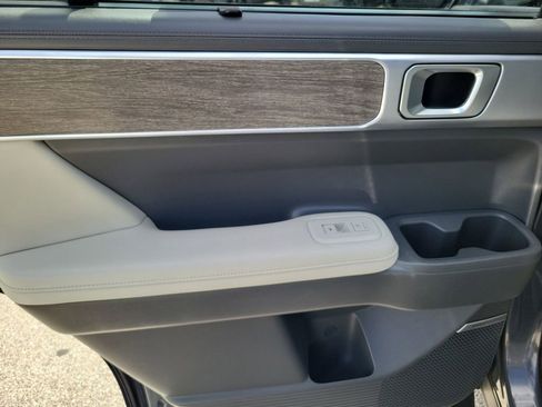 Used 2025 Hyundai Santa Fe Limited w/ Tow & Go Package image 16