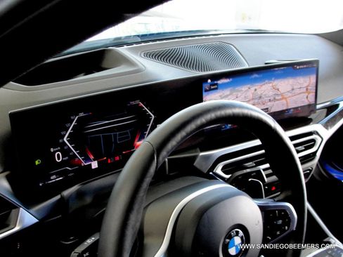 Used 2024 BMW 330i Sedan w/ M Sport Package RWD image 32