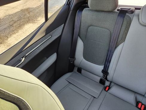 New 2026 Volvo EX30 Plus w/ Protection Package Premier image 13