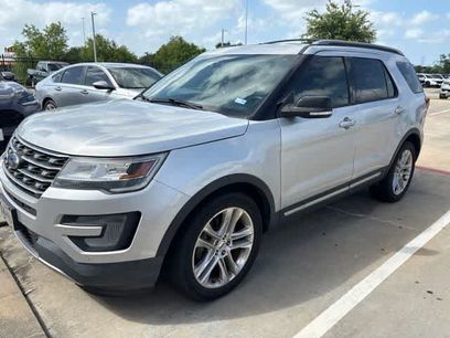 Used 2017 Ford Explorer XLT w/ Equipment Group 202A