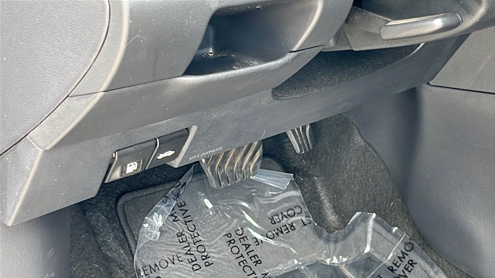 Used 2024 Nissan Kicks SV FWD image 13
