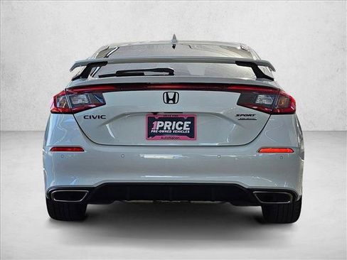 Used 2024 Honda Civic Sport Touring image 6