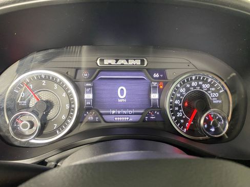 Used 2023 RAM 1500 Big Horn AWD/4WD image 9