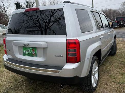 Used 2011 Jeep Patriot Latitude w/ Sun/Sound Group image 7