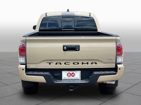 Used 2020 Toyota Tacoma TRD Sport w/ Technology Package AWD/4WD image 5