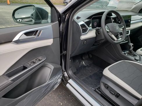 New 2026 Volkswagen Taos SE AWD/4WD image 6