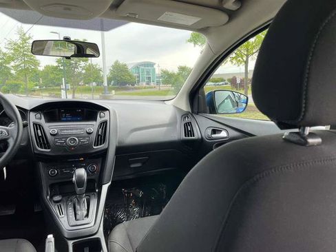 Used 2018 Ford Focus SE FWD image 55