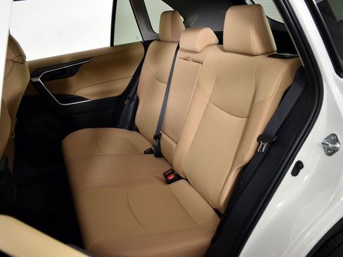 New 2025 Toyota RAV4 LE image 18