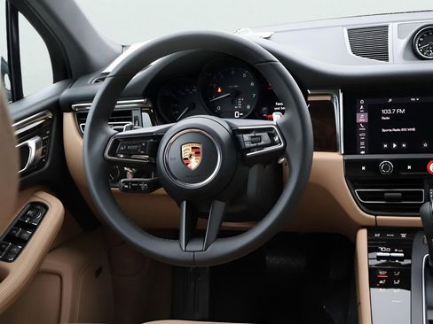 New 2026 Porsche Macan image 20