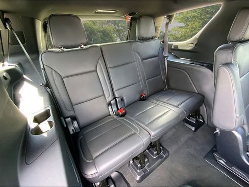 Used 2025 GMC Yukon Denali AWD/4WD image 25