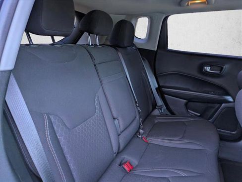 Used 2018 Jeep Compass Sport w/ Tech Group image 18