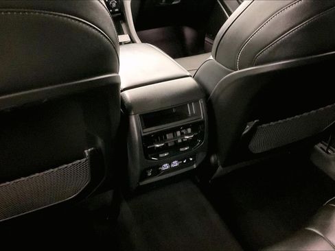 Used 2022 Jeep Grand Cherokee Limited 4xe w/ Luxury Tech Group II image 10