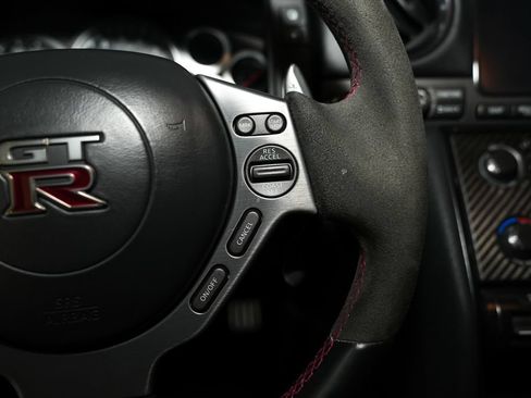 Used 2016 Nissan GT-R Premium AWD/4WD image 45