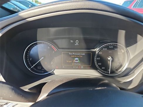 Used 2023 Cadillac XT4 Premium Luxury image 12