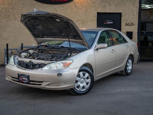 Used 2004 Toyota Camry LE FWD image 20