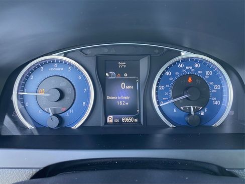 Used 2017 Toyota Camry LE image 27