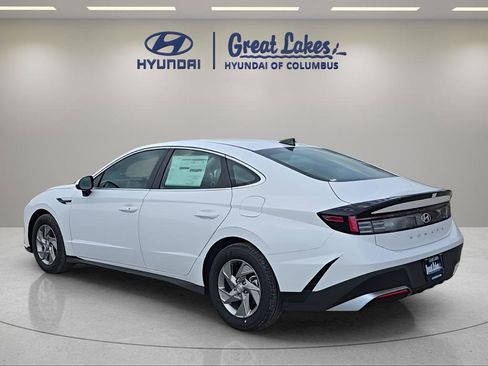 New 2026 Hyundai Sonata SE FWD image 3