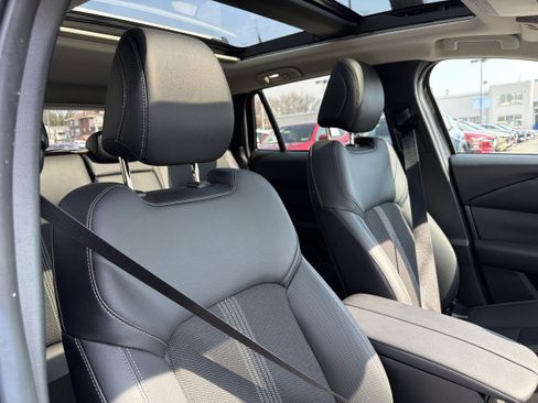 Used 2025 MAZDA CX-50 AWD 2.5 S w/ Cargo Package image 9