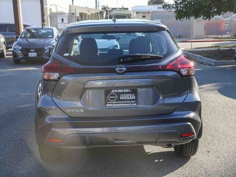 Used 2025 Nissan Kicks Play S image 7
