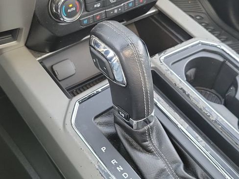 Used 2015 Ford F150 Lariat RWD image 27